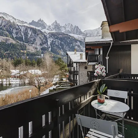 Full Nature - Les Praz - Happy シャモニー