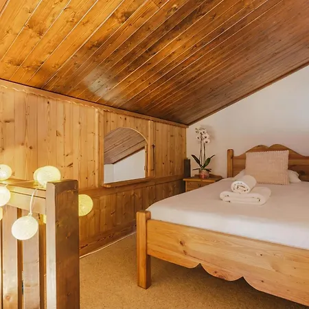 Full Nature Apartment - Quiet Les Praz Retreat Near Flegere Ski Lift - Happy Rentals 아파트